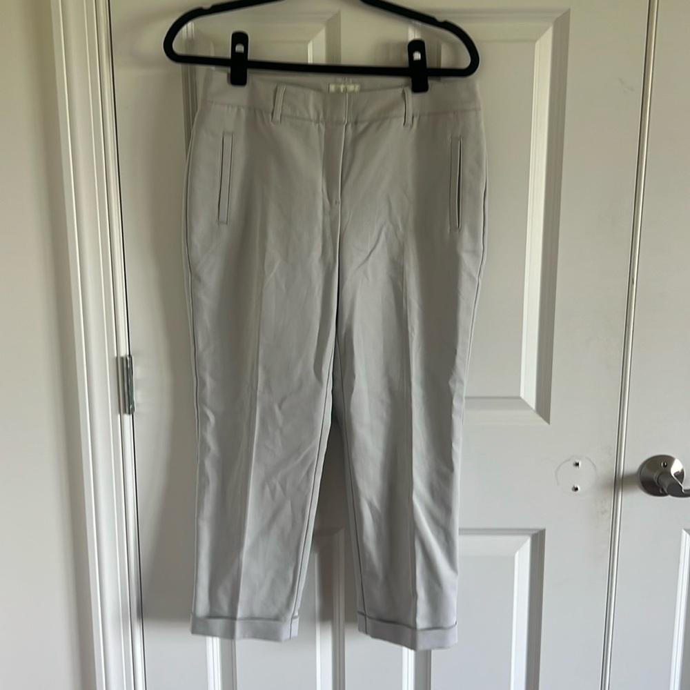 NWT Chico's SO Slimming Stretch Trouser Crop Basic Seagull Color Size 0